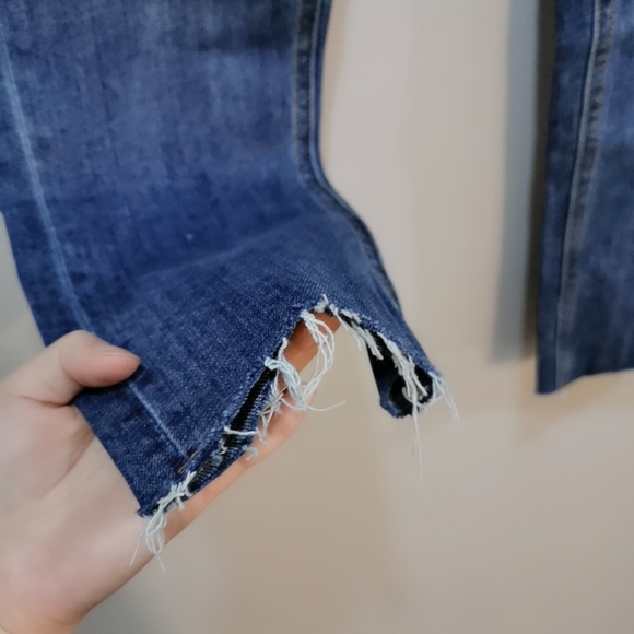 Mother Insider Crop Step Fray Jeans - Picture 3 of 7